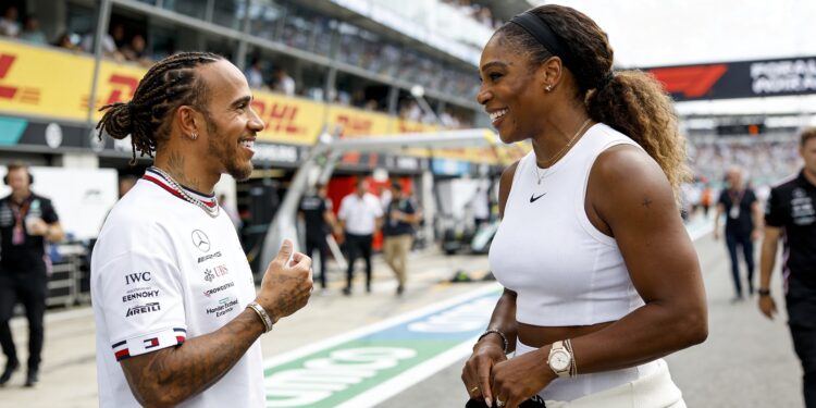 serena williams onthult speciale band met lewis ha