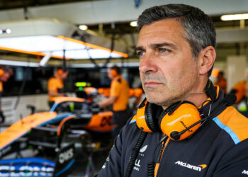 sleutelfiguur verlaat mclaren team in zwaar weer n