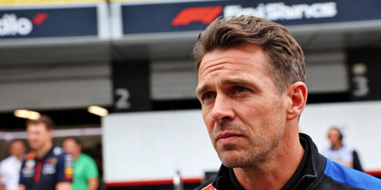 smedley waarschuwt stap naar minder team is carrie