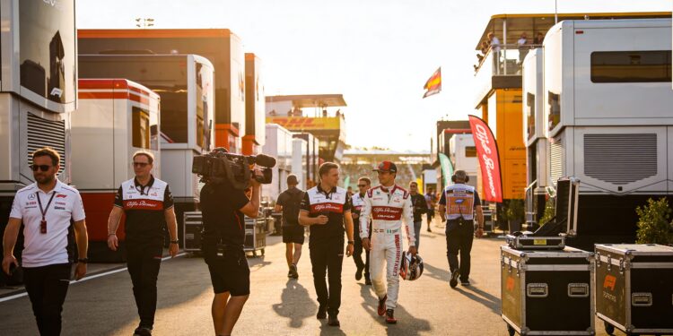spanning in f1 paddock montoya en jos verstappen h