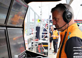 stella corrigeert hamilton mclaren upgrades preste