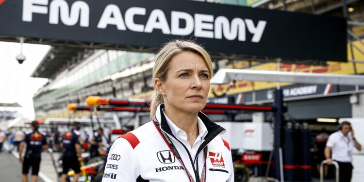 susie wolff onthult f1 academy stond op rand van i