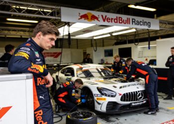 technisch drama kost verstappen zekere zege op nur 1