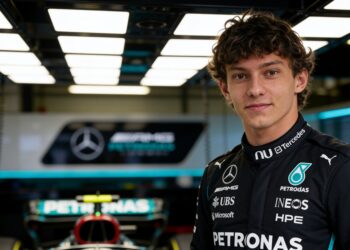 titel favoriet antonelli formule 1 is een tank vol