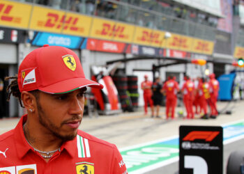 toekomst hamilton bij ferrari onzeker verstappen g