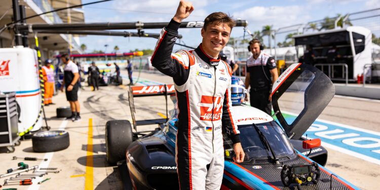 tsolov grijpt zege in f2 sprint miami na zinderend