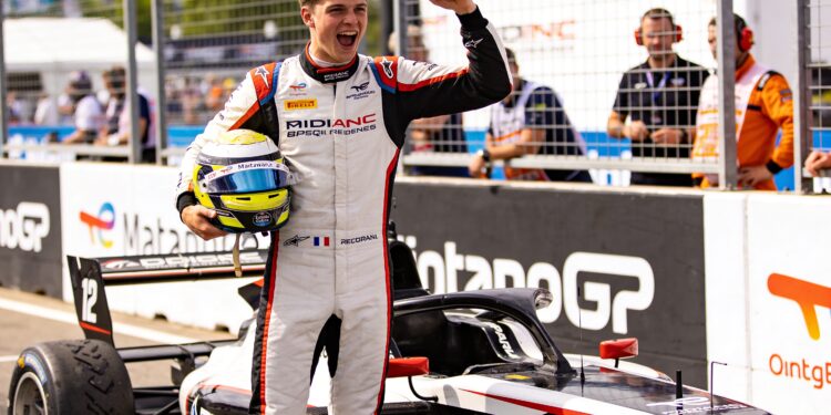van hoepen pakt f2 pole voor sprintrace in canada