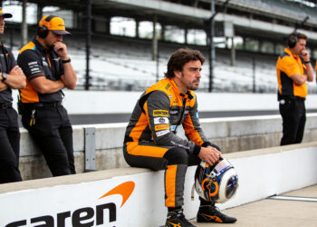 vandaag 7 jaar geleden alonsos dramatische indy 50