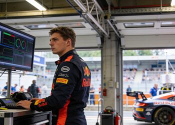 verstappen bij endurance elite hamilton en senna o