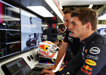 verstappen gefrustreerd na p6 er is iets ernstig m
