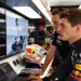 Verstappen gefrustreerd na P6: 'Er is iets ernstig mis' 2 verstappen gefrustreerd na p6 er is iets ernstig m