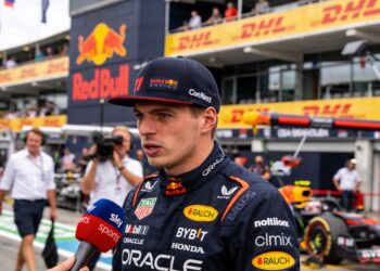 verstappen haalt hard uit naar montoya na roep om