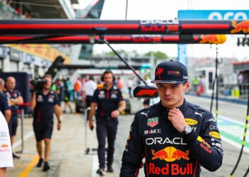verstappen imponeert bij endurance debuut ford lon