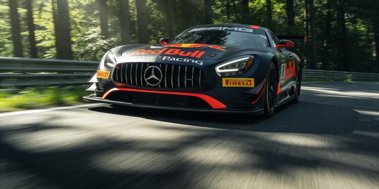 Verstappen in actie op Nürburgring voor kwalificatie 24-uursrace 1 verstappen in actie op nurburgring voor kwalificat