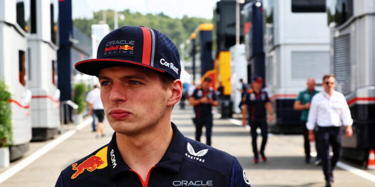 verstappen in gesprek met ford over hypercar stoel