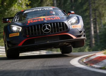 verstappen jaagt op nurburgring glorie norris kijk
