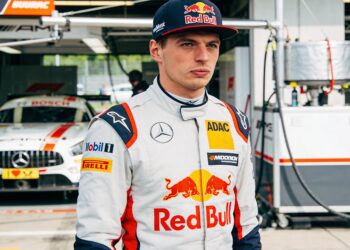 verstappen jaagt op nurburgring zege in een merced