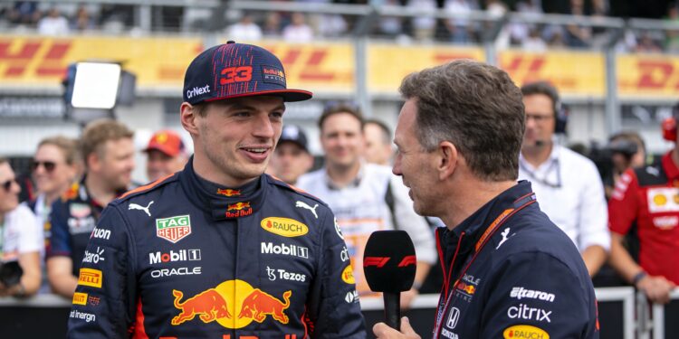 verstappen lacht om strategische blunder mclaren i