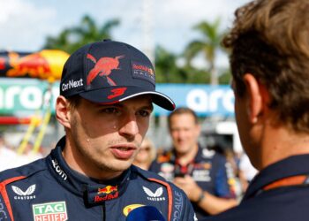 verstappen onderbreekt journalist lieg niet tegen