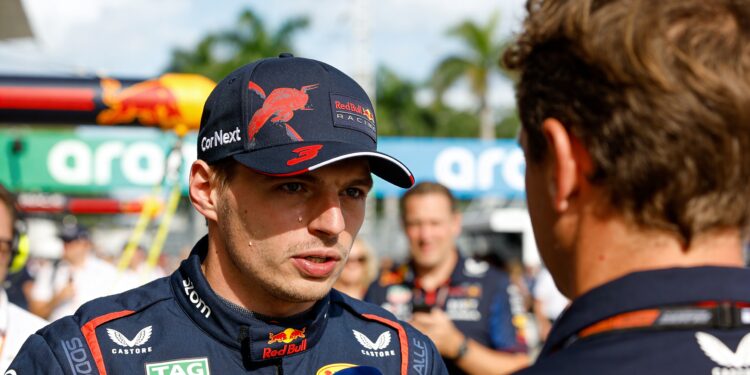 verstappen onderbreekt journalist lieg niet tegen