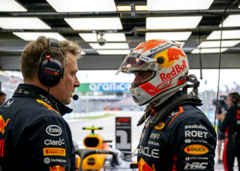 verstappen pakt eerste podium in seizoen vol tegen