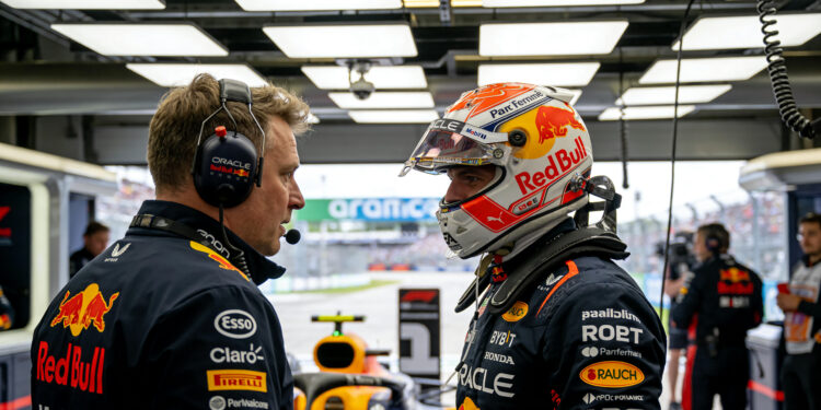 verstappen pakt eerste podium in seizoen vol tegen