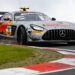 verstappen raakt vangrail op nurburgring vecht ter