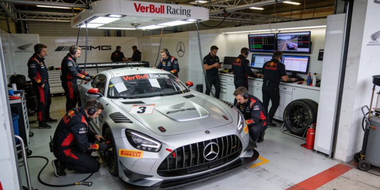 verstappen racing op jacht naar succes in 24 uur v