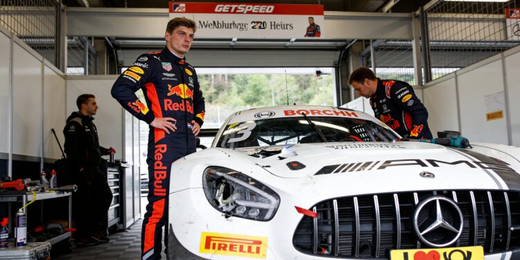 verstappen verliest zekere zege nurburgring door m