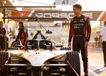 wehrlein pakt pole in berlijn na zaterdagse decept