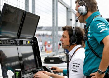 wolff neemt schuld op zich voor antonellis startdr