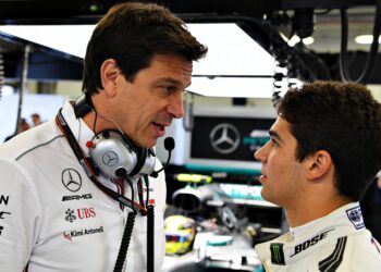 wolff waarschuwt antonelli voor druk na derde f1 z