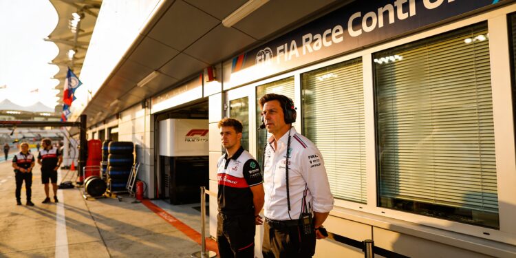 zes coureurs onderzocht na chaotische gp van miami