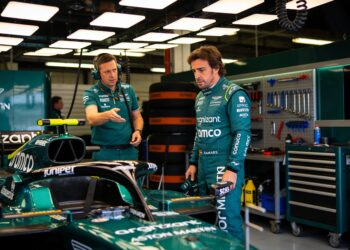 zitprobleem in amr26 dwong alonso tot opgave in ca