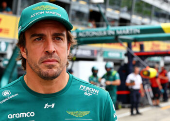 alonso haalt uit f1 verloor decennium aan puur rac