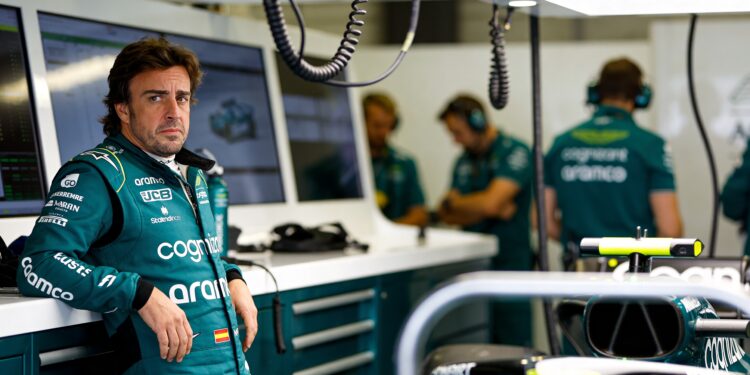 Alonso luidt noodklok: 'Fundamentele problemen' bij Aston Martin 1 alonso luidt noodklok fundamentele problemen bij a