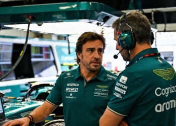 alonso ziet progressie bij puntloos aston martin
