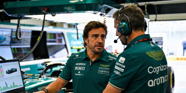 alonso ziet progressie bij puntloos aston martin