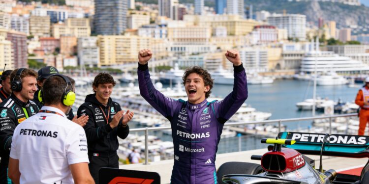 antonelli domineert in monaco verstappen valt uit