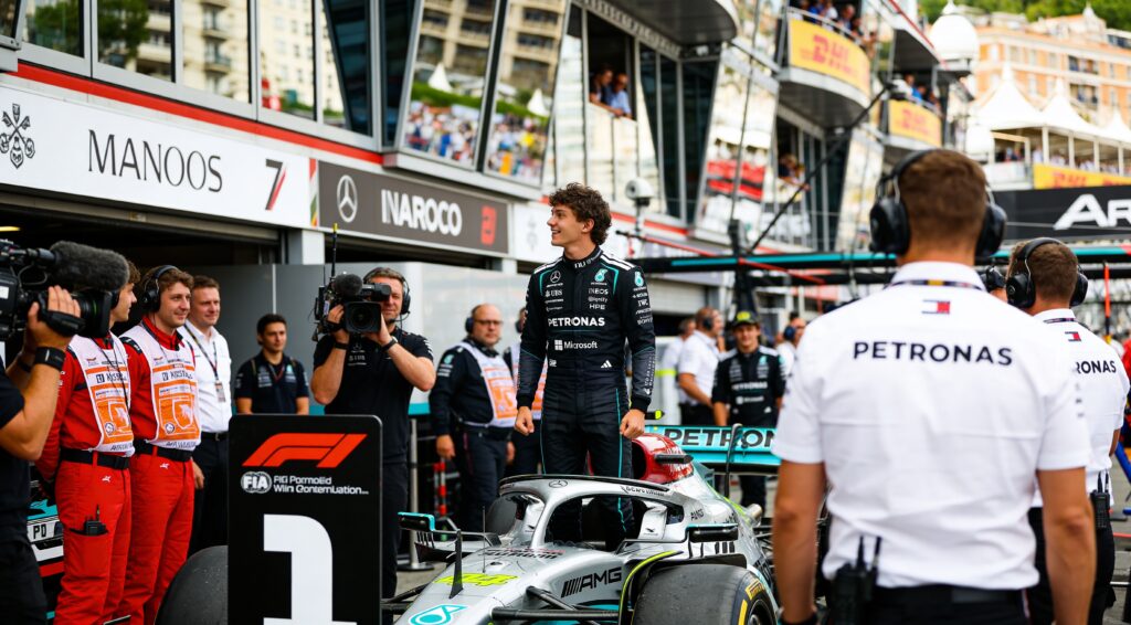 antonelli pakt sensationele pole in monaco verstap