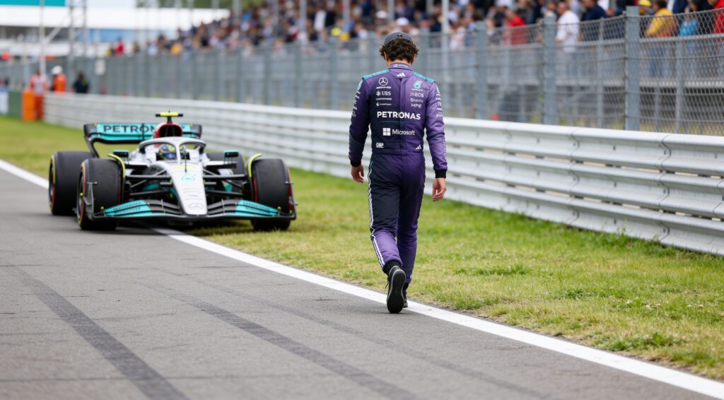 antonellis dnf in spanje legt zwakte mercedes bloo