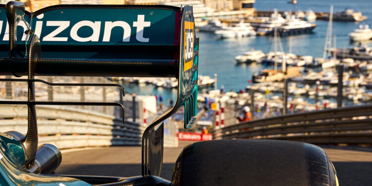 Aston Martin onthult speciale 'kleurwisselende' livery in Monaco 1 aston martin onthult speciale kleurwisselende live