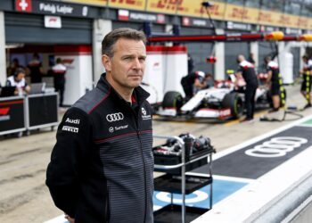 audi blokkeert motorregelwijziging en deelt versta