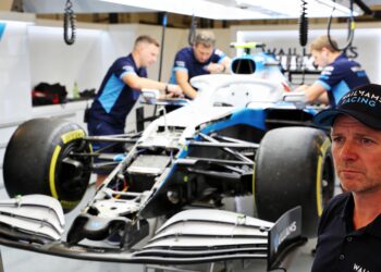 botsing albon met bosmarmot kost williams duur ont