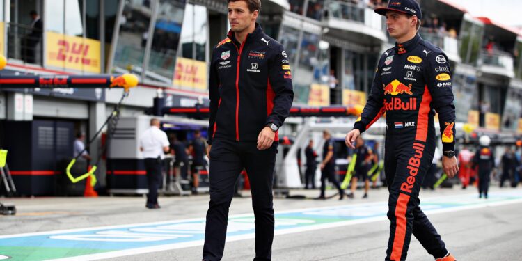 Briatore speculeert over Verstappen-move naar Mercedes 1 briatore speculeert over verstappen move naar merc