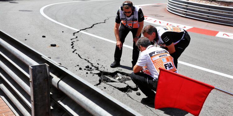 Chaos in Monaco: race stilgelegd door opbrekend asfalt 1 chaos in monaco race stilgelegd door opbrekend asf