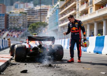 chaos in monaco verstappen valt uit hamilton klimt