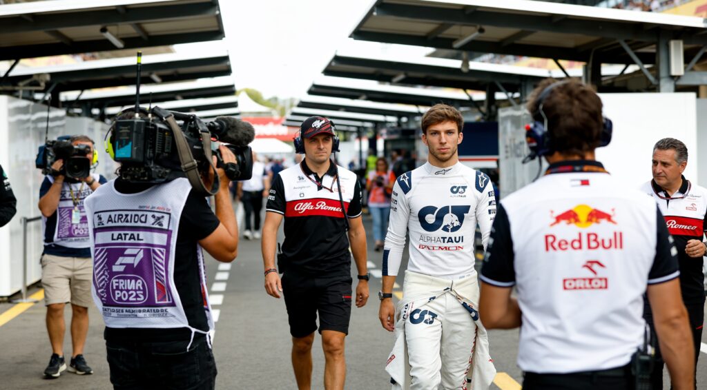 controverse in barcelona fia draait straf gasly va