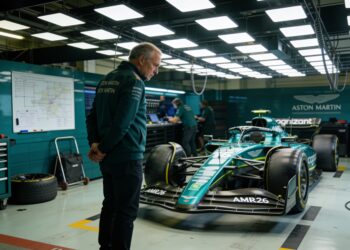 croft velt hard oordeel over aston martin na eerst
