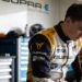 dan ticktum door eigen team op de vingers getikt n